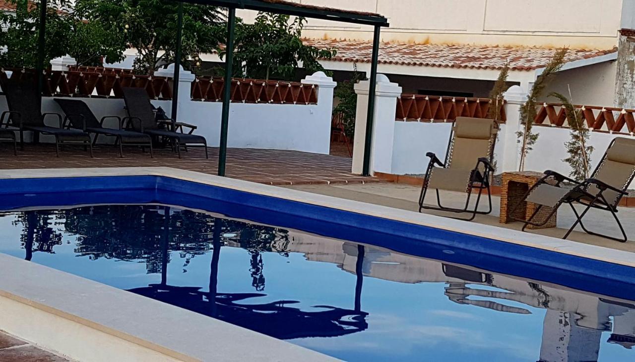Finca La Rinconada Calamonte Ngoại thất bức ảnh